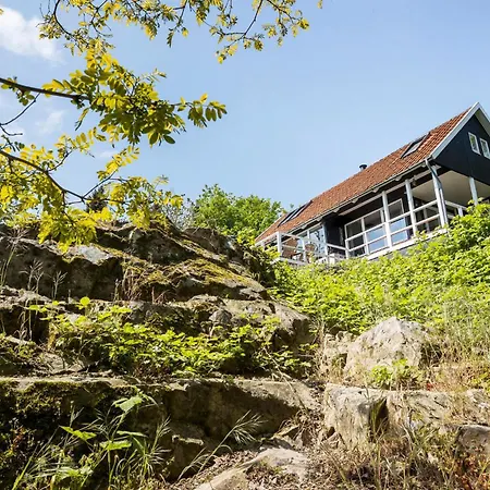 Klippehuset * 古兹耶姆