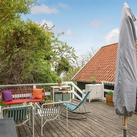 Klippehuset Holiday home *